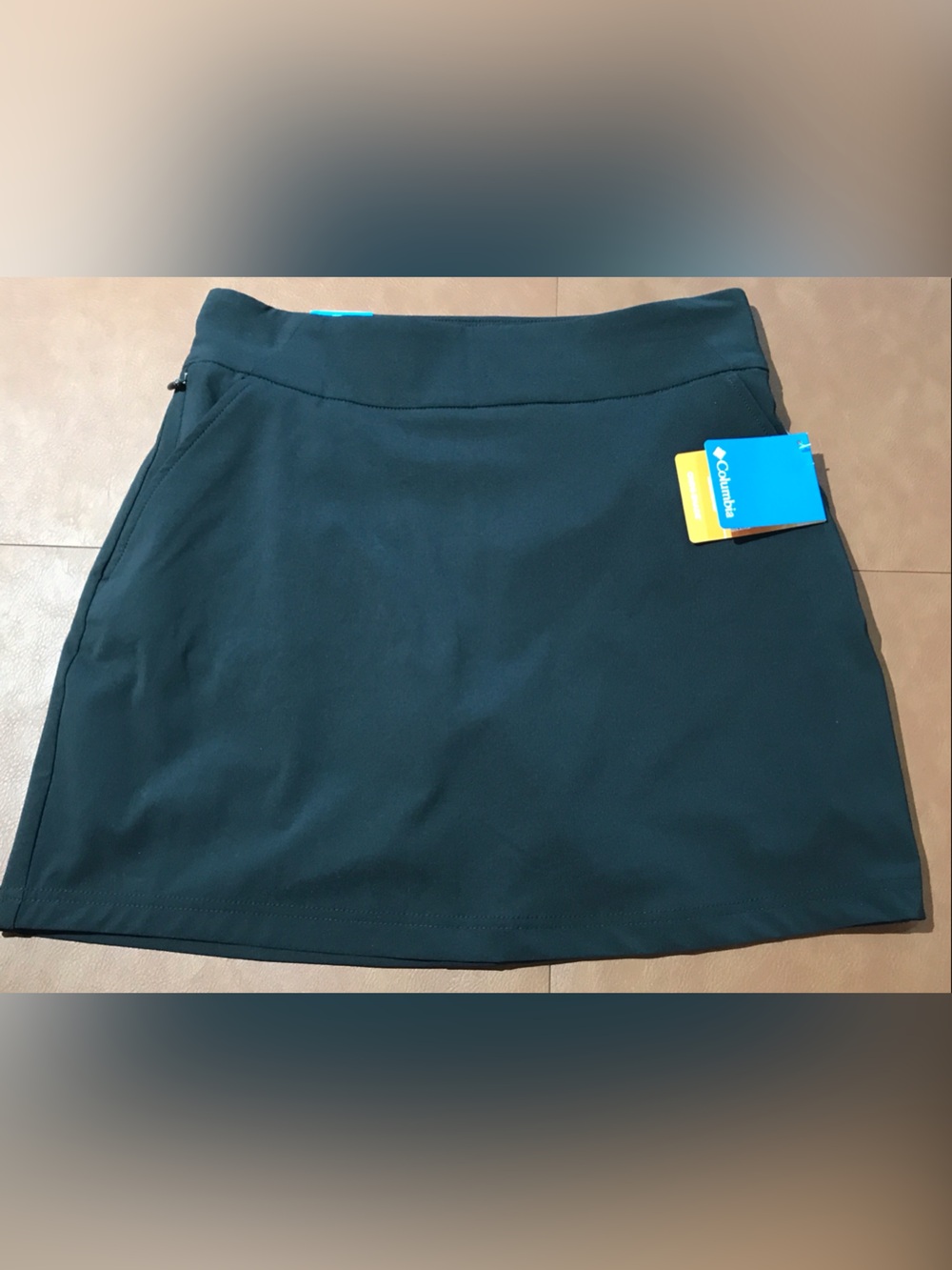 Columbia Women's All Seasons Omni Shade Black Skort Size Medium